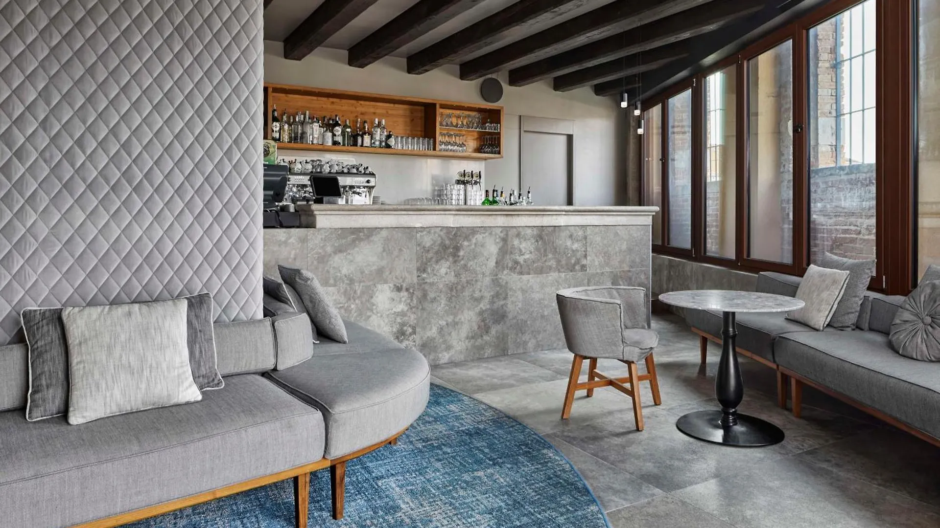 **** Hotel Hyatt Centric Murano Venice Italy